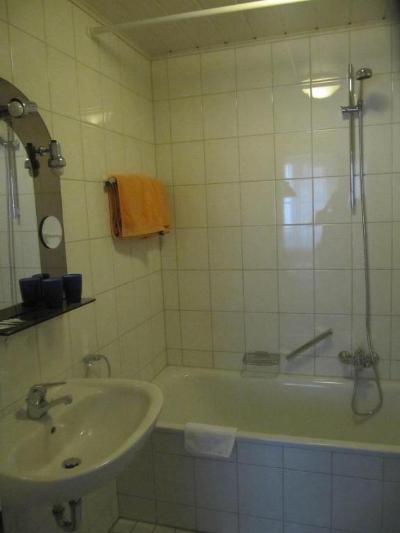 Gasthaus Assenmacher Otel Altenahr Oda fotoğraf